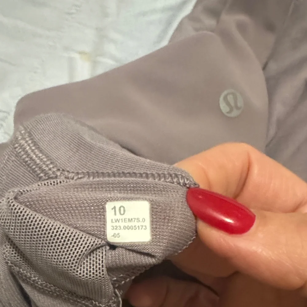 lululemon athletica Mauve Tank Top - Picture 3 of 3